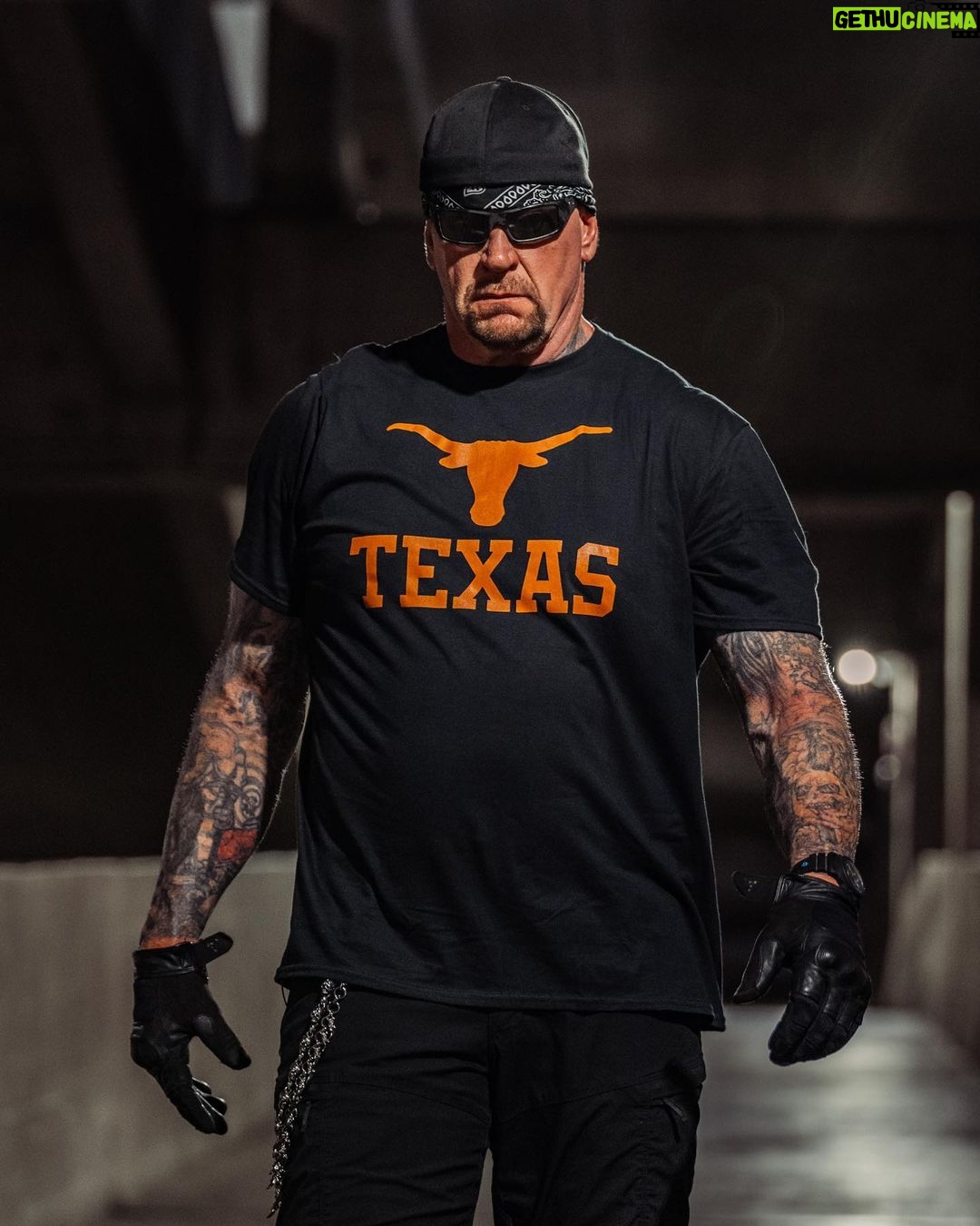 Mark Calaway Instagram - Let’s ride 🤘😤 @undertaker The University of Texas at Austin