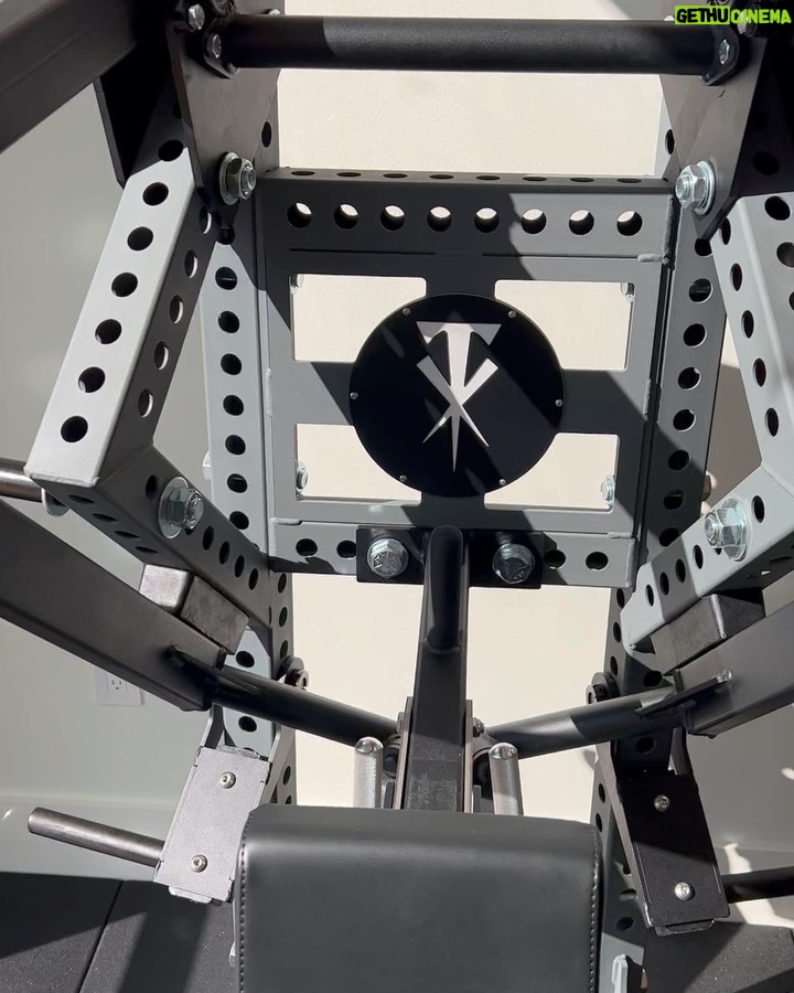 Mark Calaway Instagram - Wow! I can’t thank Bert Sorin and all the great people at @sorinex for outfitting my new gym! Totally blown away by it! #workout #swole #fitness #wwe #squatober Death Valley