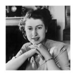 Mark Hamill Instagram - "After assuming the throne at the age of 25, Elizabeth reigned for an astonishing 70 years." An extraordinary life. An extraordinary leader. #RIPQueenElizabethII