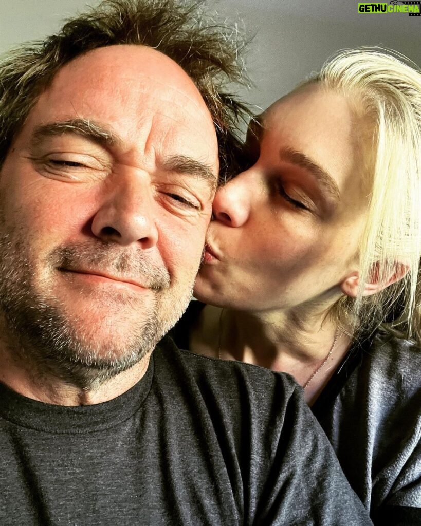 Mark Sheppard Instagram - My new year starts on the 2nd. 32 years sober today. Thank you to everyone I’ve met on this journey. Wouldn’t trade a minute of it. Xoxox