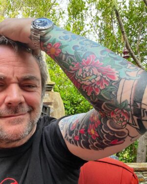 Mark Sheppard Instagram - Thank you @kevin_f_quinn A little healing time before the next session! #spnfamily