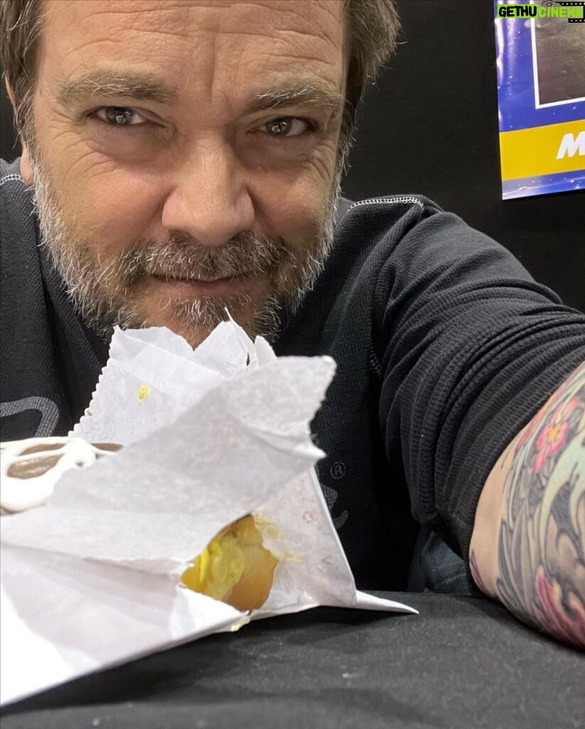 Mark Sheppard Instagram - Had so much fun @walescomiccon Got to hang out with this talented b**tard @scandalous_13 talk football and eat the ridiculously amazing @thedoughnutwhispereruk Boston Cream Doughnut. It’s Vegan. I’m not Vegan. Unbelievably good.