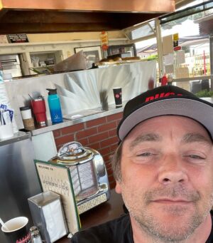 Mark Sheppard Instagram - First place I ever ate in LA!  My dad took me here from the plane. #johnniespastrami