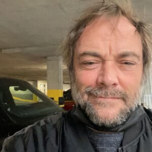 Mark Sheppard Instagram - Good morning Georgia! Traveling in style...stole @slsheppard ‘s car...