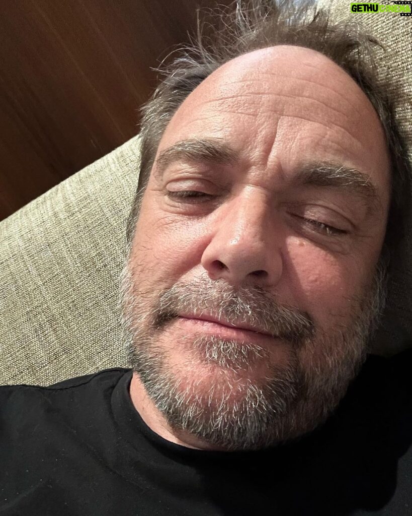 Mark Sheppard Instagram - Wow! Had a great time @austriacomiccon So great to hang with y’all! Sitting in the @british_airways lounge waiting for my long flight home! Love to Anna and the gang for the coffee and the schnitzel. Xoxox #spnfamily Concorde Lounge, Heathrow Terminal 5