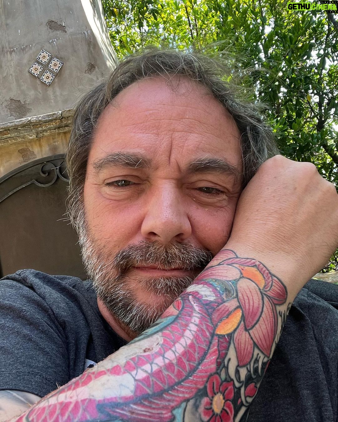 Mark Sheppard Instagram - Moving forward… @kevin_f_quinn @1111ad_tattoo #spnfamily