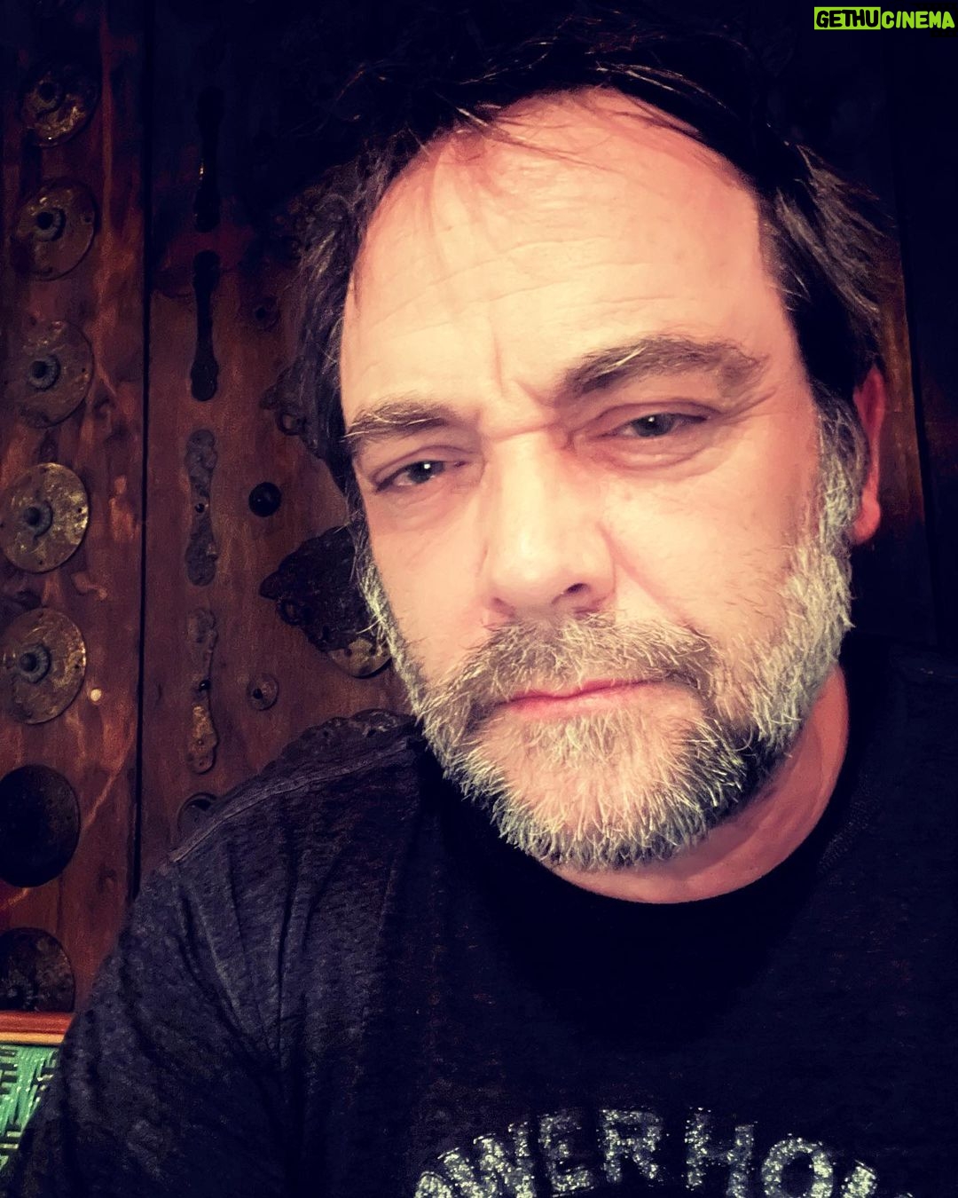 Mark Sheppard Instagram - Couldn’t resist. @mr.wongsydney one last time! #spnfamily