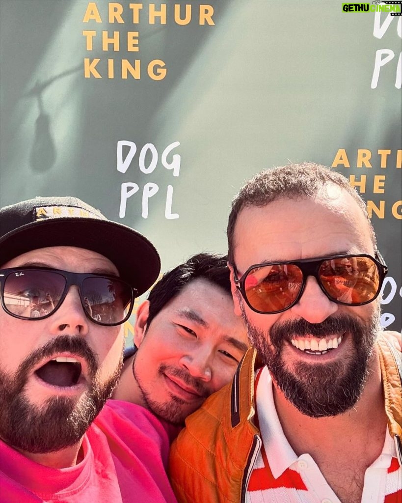 Mark Wahlberg Instagram - Kings and Queen of Hollywood and me at the DOG PPL in Santa Monica👑 and finally back with the gang after 3 years since making the movie, Arthur the King 🐕 Last week coming up before the grand premiere,15th of March🎬