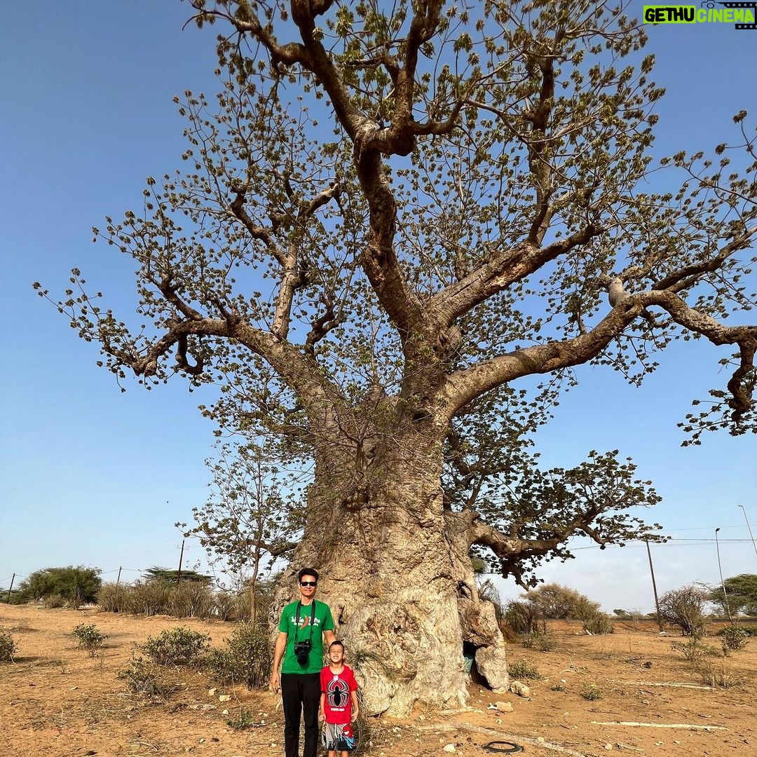 Mark Wiens Instagram - 10 Days in Senegal πΈπ³ @papetatandiaye Outstanding food, people, natural beauty - what a trip. Full videos coming soon! #Senegal #food