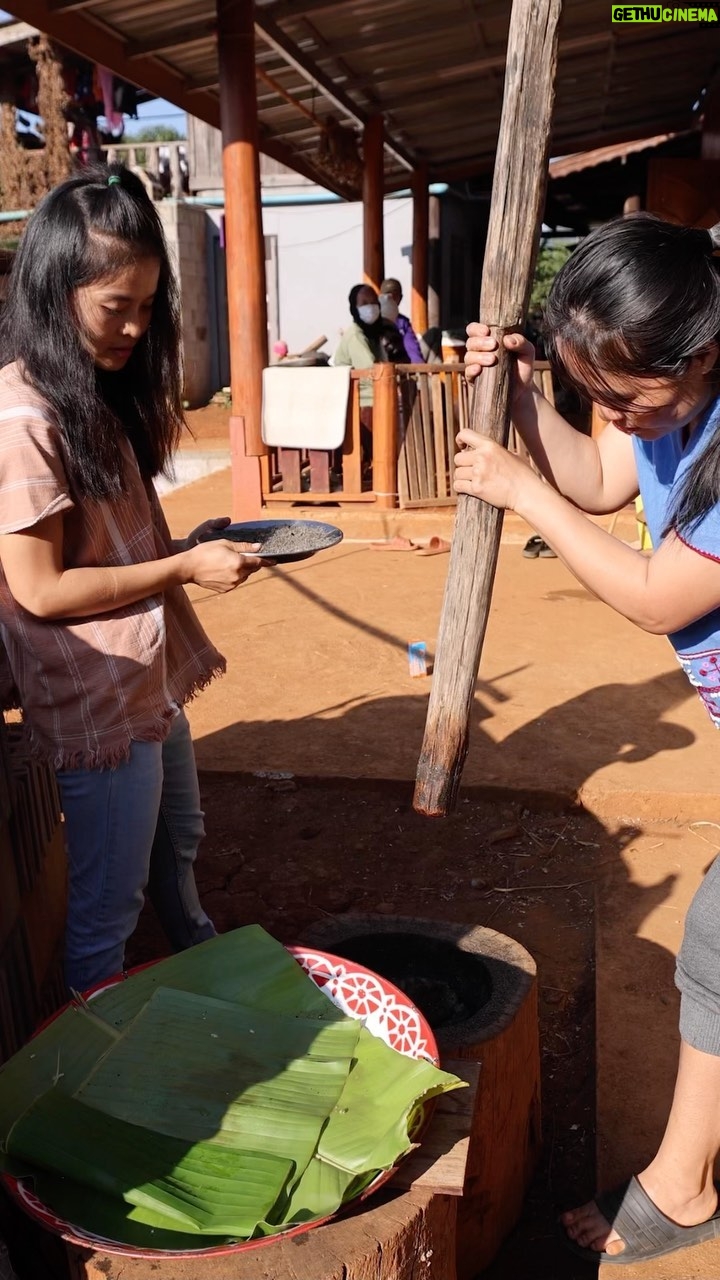 Mark Wiens Instagram - Ka-ren style pounded sticky rice and sesame seeds, similar to mochi (in Thai khao puk ข้าวปุกงาดำ). With @mookshilltribecrafts You can then eat it with alternating bites of sugar cane bars. #Karen #Thailand #MaeHongSon Mae Hong Son, Thailand
