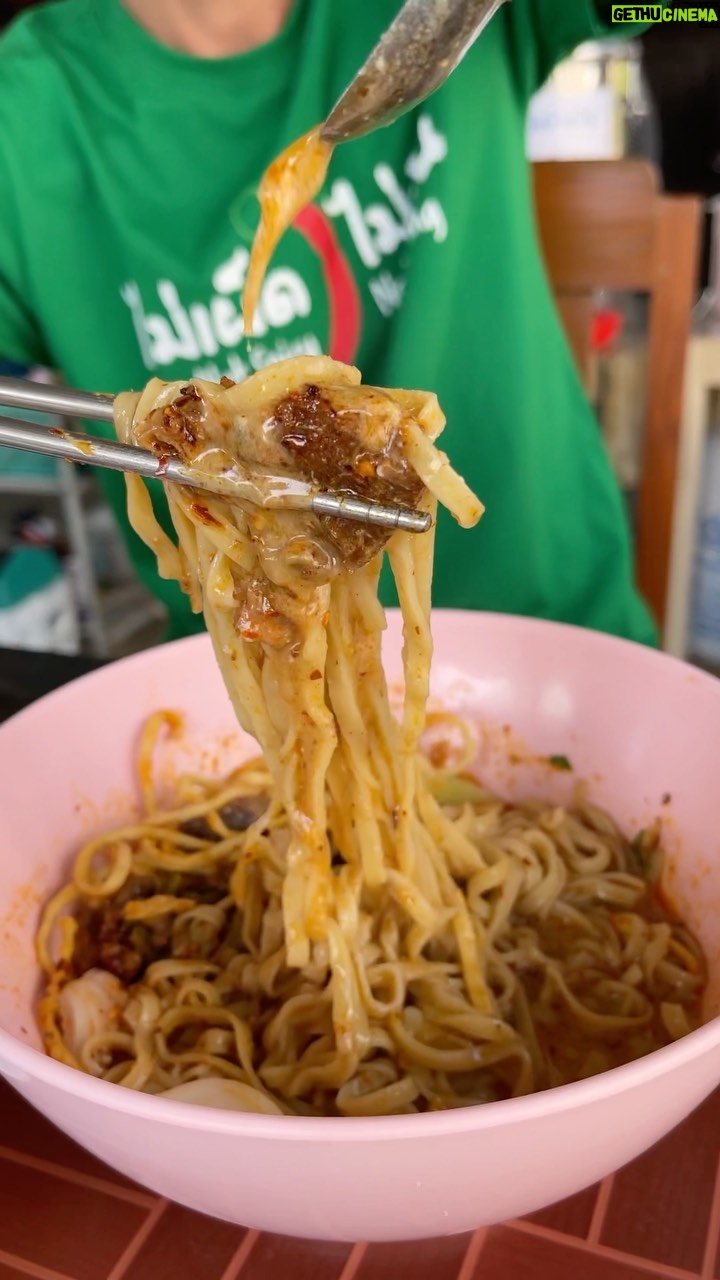 Mark Wiens Instagram - Tasty bowl of Northern Thai curry with egg noodles and fall apart tender beef. Garnish with shallots, pickled mustard greens, and fried chili paste 🌶 📍 ร้านข้าวซอยปรินส์ (Khao Soi Prince) ร้านข้าวซอยปรินส์ ฮาลาล