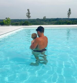 Mark Wright Instagram - A wholesome weekend that was a scorcher!! Family time from start to finish. Being uncle Mark is the best 
💙☀️👶 🐕 🍺