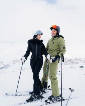 Mark Wright Instagram - Wow what a Birthday week that was!! I might be feeling older 🙈 but certainly still having fun ⛷️ Nothing beats being on the mountains with my nearest and dearest!! Can’t wait for the next one!! Thanks to @crystalholidays for making it so special!! ❄️ 💙