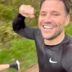 Mark Wright Instagram - MY JOURNEY TO THE MARATHON. Come wind rain or shine, we get out and get it done 💪🏻 T-1 DAY!! Anyone who’s trained for a marathon knows how hard it is - training while everyone else is doing something fun or chilling out. Training when you often really don’t want to, fitting it in around your job and family but in the end you always feel incredible getting it done & tomorrow it’ll all be worth it. I’m equally nervous and excited but most of all can’t wait for the atmosphere and to be running it with the bro @joshwright4444 & knowing somewhere out there on the track (behind us 😂) my mum and dad will be doing there all to get it done too. Proud to be running as part of @flora’s Making Healthy Switches campaign. All about inspiring people to make switches to their own lives to be healthier and happier. And last of all… so proud of my mum and dad. Pushing themselves out of their comfort zone and I really hope that they show people if they can do it, you can too! 🖤 #MakingHealthySwitches #ad