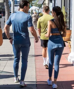 Mark Wright Instagram - 💙🏃‍♀️🏃🏻‍♂️LA 🇺🇸 @aytee7
#gym #blue #ownbrand #AT7
