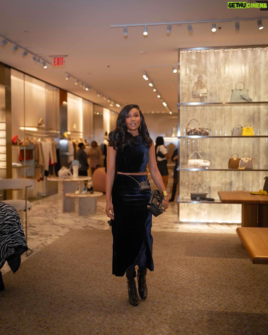 Marlo Hampton Instagram - Fashion is what you buy, style is what you do #ido FENDI