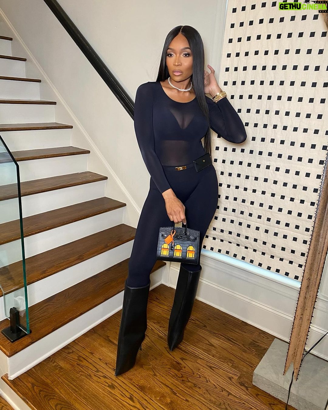 Marlo Hampton Instagram - Pretty in real life, hit my pictures with the zoom 🤪 Atlanta, Georgia