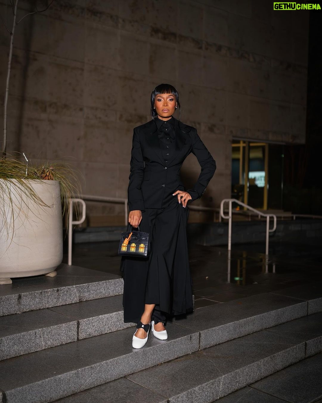 Marlo Hampton Instagram - Menswear, but make it fashion!! 👨🏾✈️👩🏾✈️ Swan House