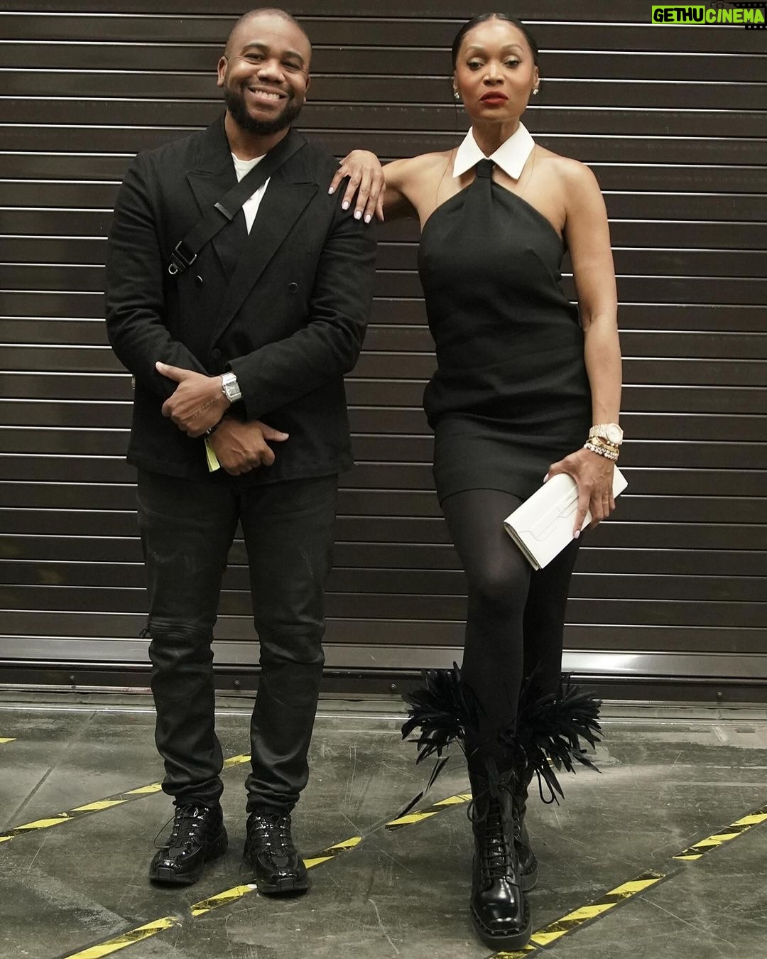 Marlo Hampton Instagram - Happy Birthday 🎊🎂to my Aquarius brother @jus10__perry you’re an amazing husband, creative manager, dad, son, & uncle! We give you hell, but we all love you a lot!! Live it up all ♒️ season.