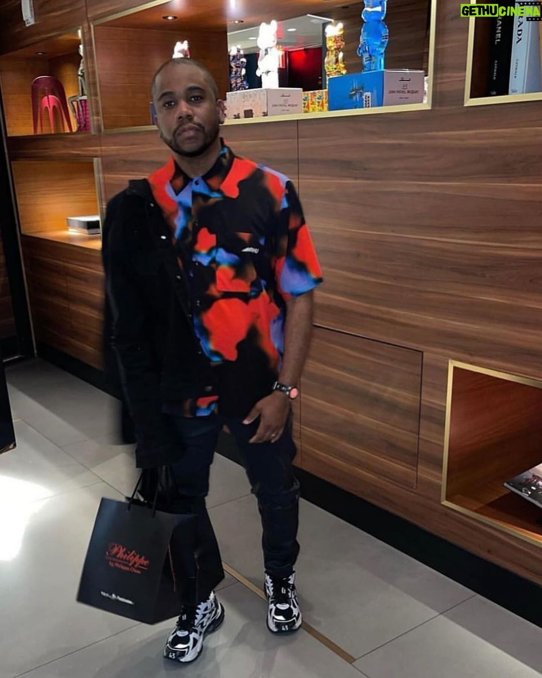 Marlo Hampton Instagram - Happy Birthday 🎊🎂to my Aquarius brother @jus10__perry you’re an amazing husband, creative manager, dad, son, & uncle! We give you hell, but we all love you a lot!! Live it up all ♒️ season.