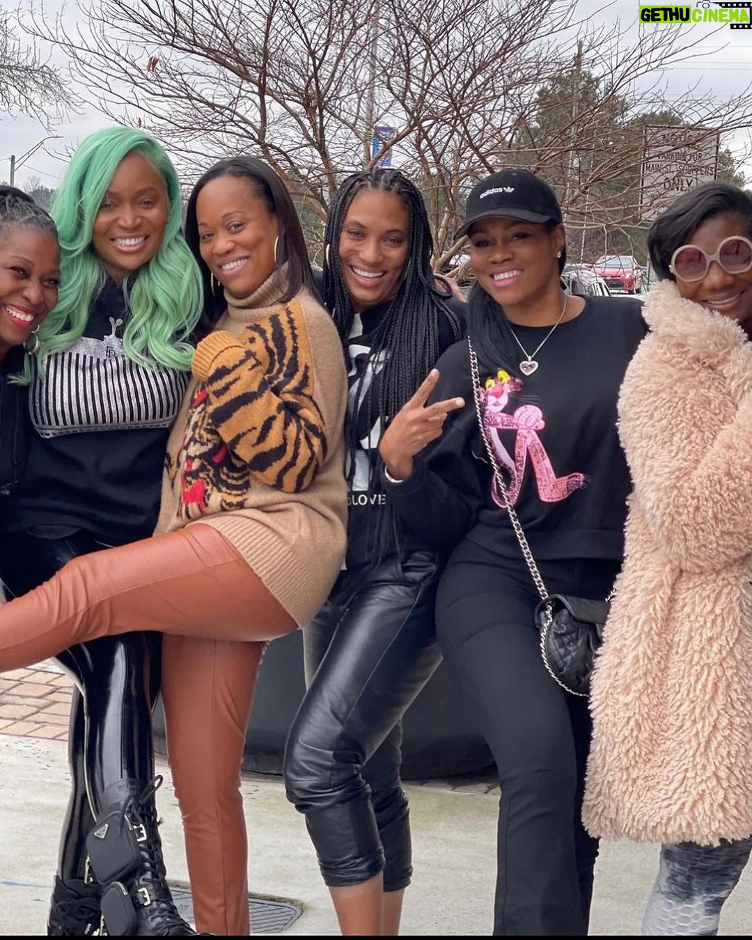 Marlo Hampton Instagram - Happy Birthday to my good girlfriend @k_burgess48 youโre a rockstar 2x cancer survivor and we are lucky to have you in our lives. ๐๐ฅฐ๐ send her some bday love