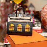 Marlo Hampton Instagram - Family, Fun & 👜 Santa delivered 🎁🎁 <— 🤩
