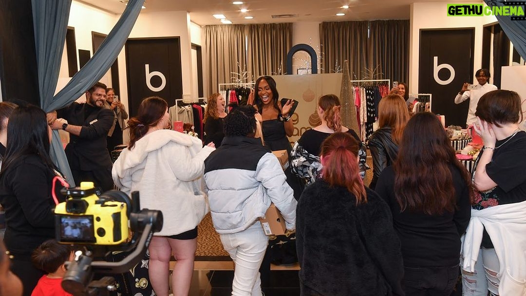 Marlo Hampton Instagram - Over the weekend I partnered with Bloomingdales for my annual Glam It Up Holiday Luncheon 🎄benefiting foster care girls in Atlanta💕. 1️⃣st We enriched the minds by going around the table & sharing our stories 📖 2️⃣nd I went into teacher mode & shared a fact about my favorite designer ((#DidyouKnow that Chanel was an orphan?!)) 3️⃣rd we enjoyed holiday punch crafted by @sunshine_lomax & her Whenever Wherever Concierge crew, food was courtesy of @toastonlenox, & dessert @cheesecaked, 💐florals & 🍽️table setting @designerproductions event planner 🗒️& graphics @drivenbylmg 4️⃣th We played the @fostercarefridays trivia game & raffled off prizes 5️⃣th We toasted (apple cider) to all the blessings coming our way 6️⃣th We headed downstairs to Bloomingdales Intimates department & the girls were all bra fitted by a specialist & shopped for Bra’s (growing up in foster care, I never had access to a bra that fit properly). 7️⃣th — it was time for the big SURPRISE, the Bloomingdales team created a bespoke pop up shop & each girl shopped for items off of their Christmas wishlist. It was an amazing day. With lots of fun, laughter, real talk, & surprises!! More 📹 & 📸 to come. 🙏🏽Thank you to everyone who donated to @glamitupinc we have a lots of new things coming in 2024 for my girls. Bloomingdale's