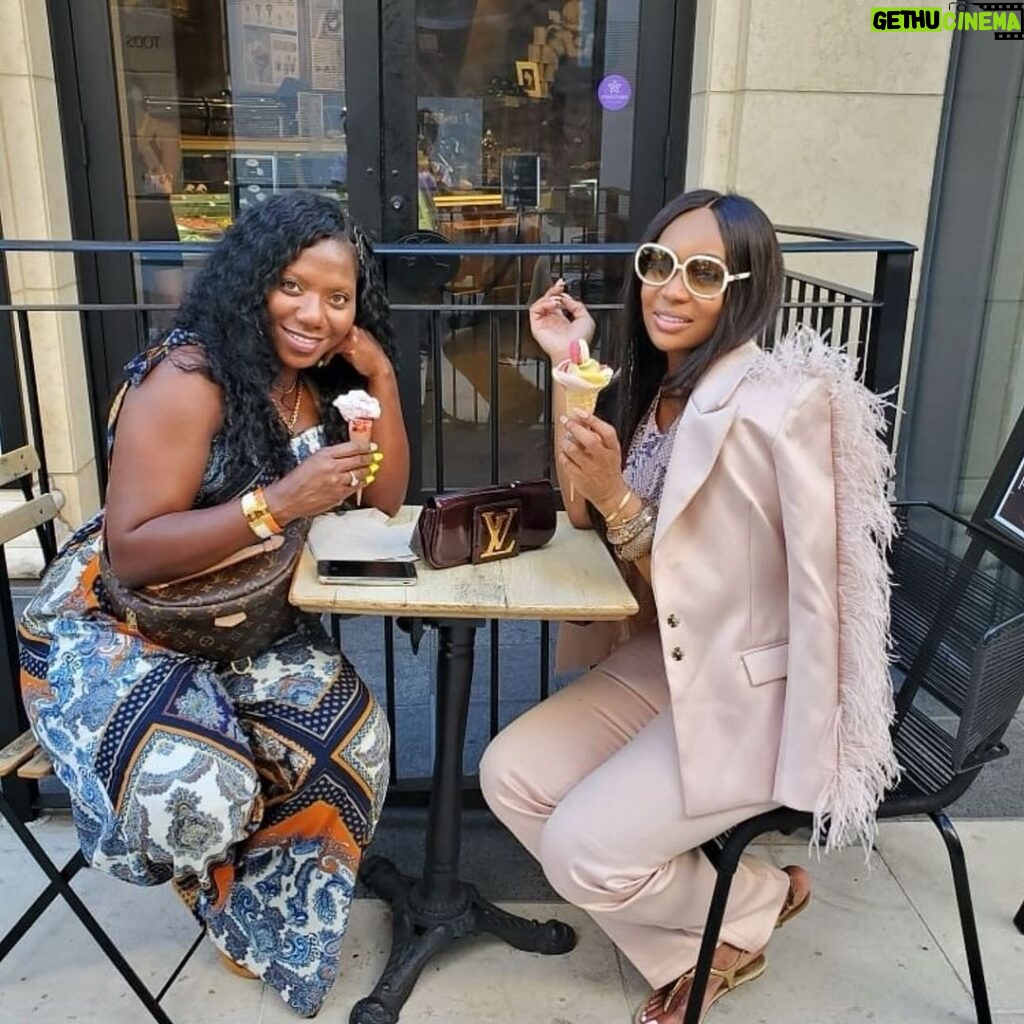 Marlo Hampton Instagram - Happy Birthday to my BFF @fashionjunkyqueen 🎂🎉🥳thank you for always being such a solid friend🎈💯, you’re always there to listen with no judgement. I love you and I can’t wait to party with you this weekend!!