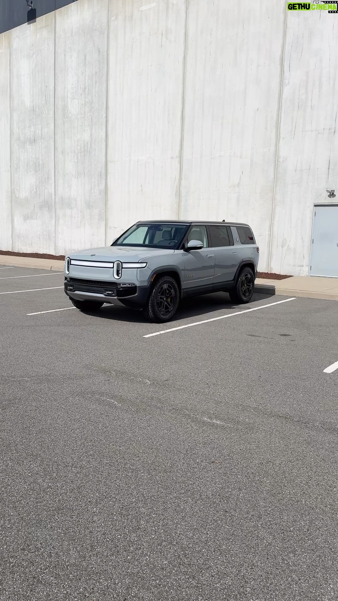 Marques Brownlee Instagram - Fun fact about the Rivian R1S. Gimmick? Maybe. Sweet SUV? Absolutely. Full video review up on YouTube now 👀