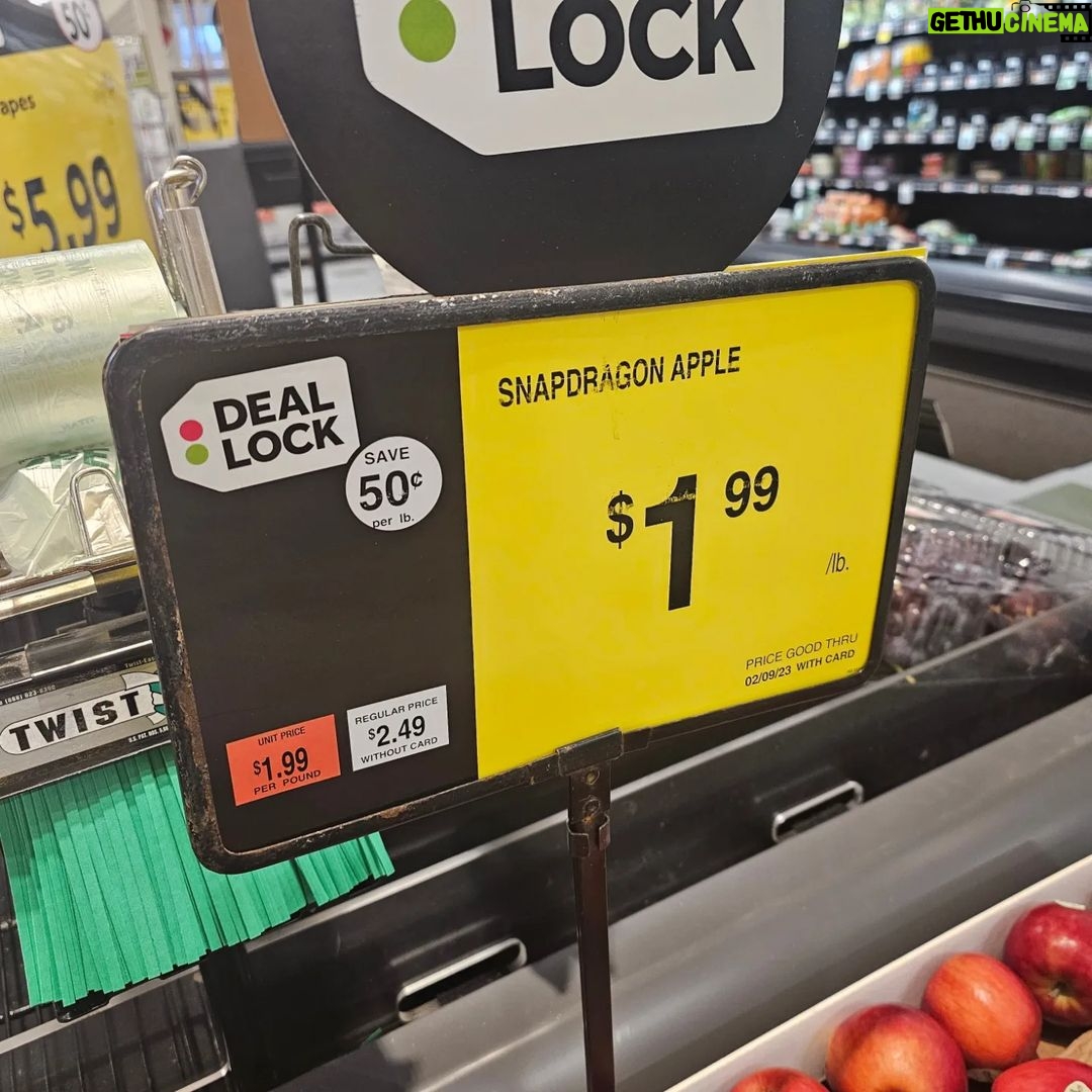 Marques Brownlee Instagram - Just giggling in the produce aisle unable to explain to anyone why this is funny. If you know you know 😅