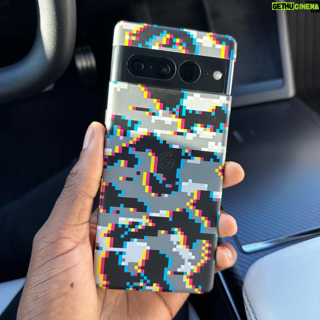 Marques Brownlee Instagram - It kinda hurts my eyes a little bit… perfect