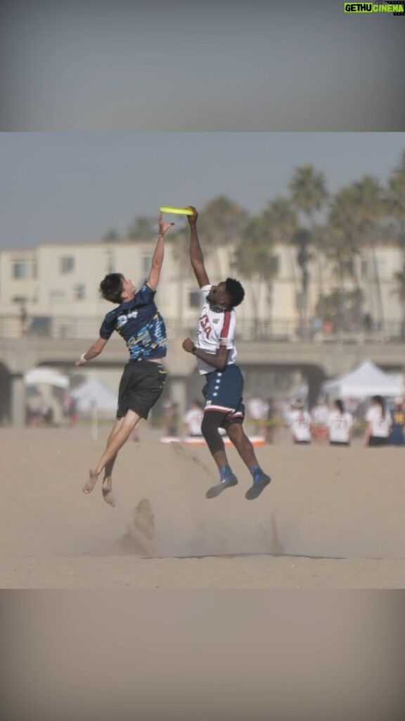 Marques Brownlee Instagram - Team USA’s Marques Brownlee gets up high on the sand for the Sky D at WBUC 🥏: @mkbhd Huntington Beach, California