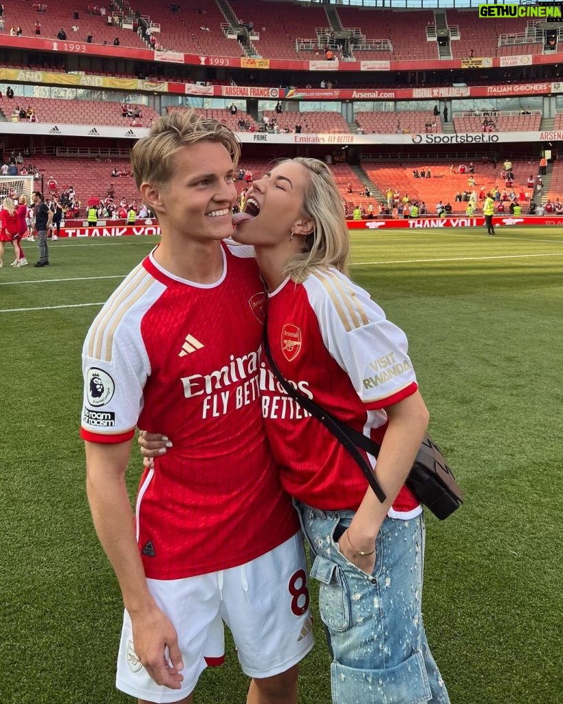 Martin Ødegaard Instagram - Life is good 🫶🏼