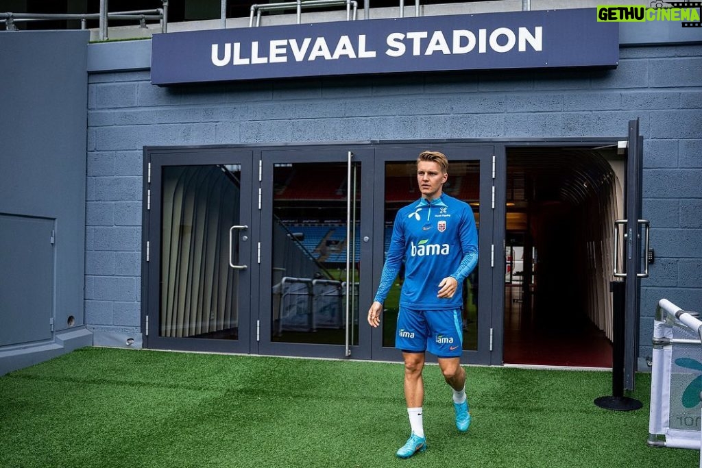 Martin Ødegaard Instagram - Big games ahead 🇳🇴 Ullevaal Stadion