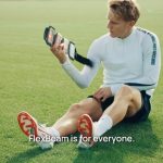 Martin Ødegaard Instagram - #ad ⚽️FlexBeam & Martin Ødegaard Giveaway⚽️ My favourite new tool to help me recover as fast as I can 🔋 I do everything I can to be ready to help the team and I use @theflexbeam to help repair my muscles between games and recover at home. Want to win one for yourself, and an autographed football?⚽⚡ To enter just: ✔️Follow @theflexbeam and @odegaard.98 ✔️Comment how you would use red light therapy ✔️Tag a friend, so they don’t miss out! 👀 One winner will be chosen! You have until Dec. 4 at 11:59pm CET to enter, and the winner will be contacted via Instagram DMs on Dec. 5. Good luck! This promotion is in no way sponsored, endorsed, administered by, or associated with, Instagram. By entering, entrants confirm that they release Instagram of responsibility, and agree to Instagram’s terms of use.
