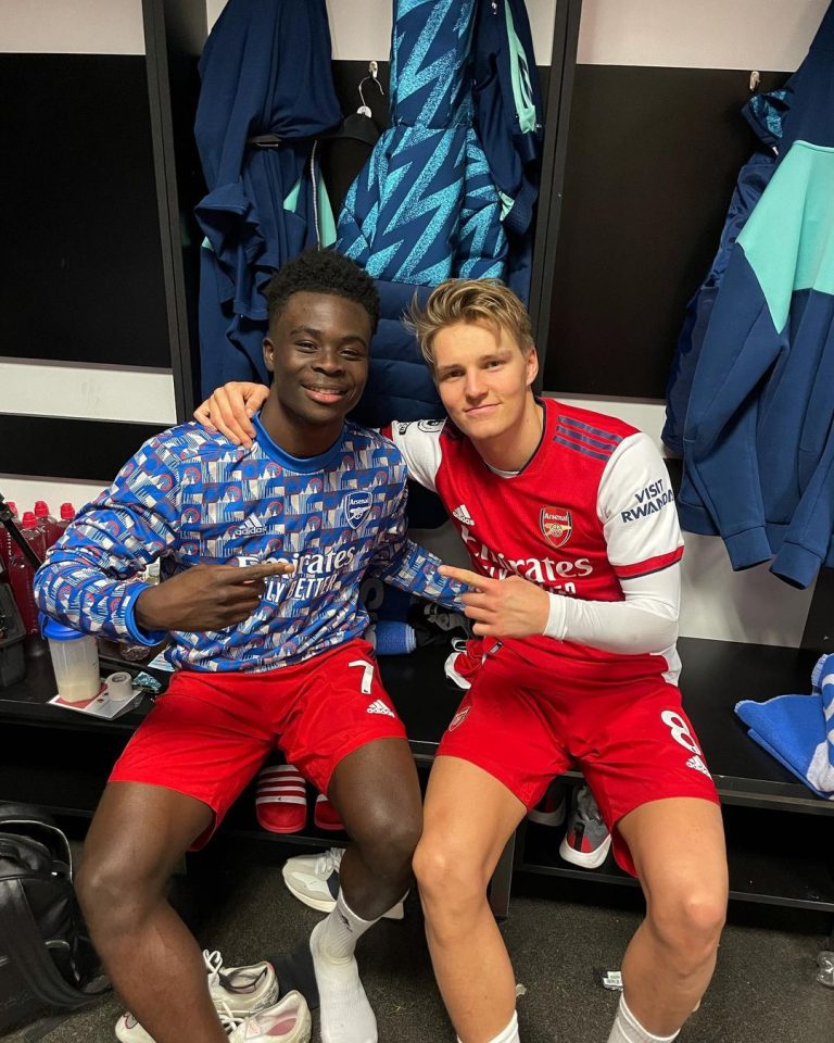 Martin Ødegaard Instagram - Big win, another 3 points✅👏🏼 @bukayosaka87 💫🤝