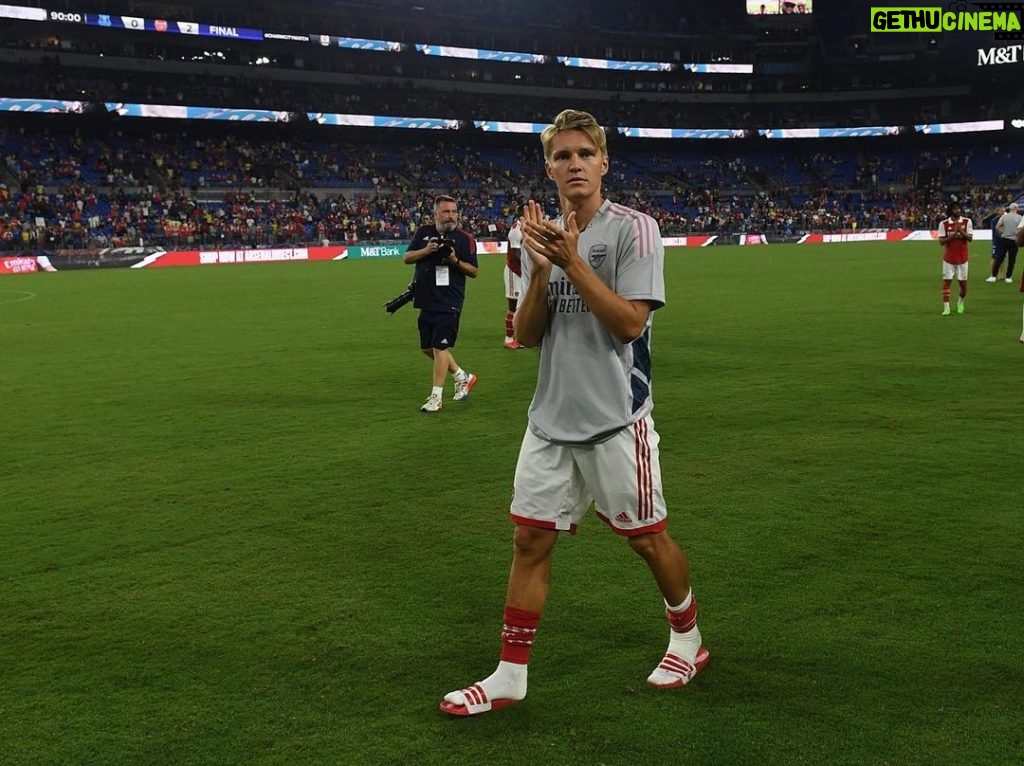 Martin Ødegaard Instagram - Good start to the 🇺🇸 camp! Thank you for the support, Baltimore 👏🏼 M&T Bank Stadium