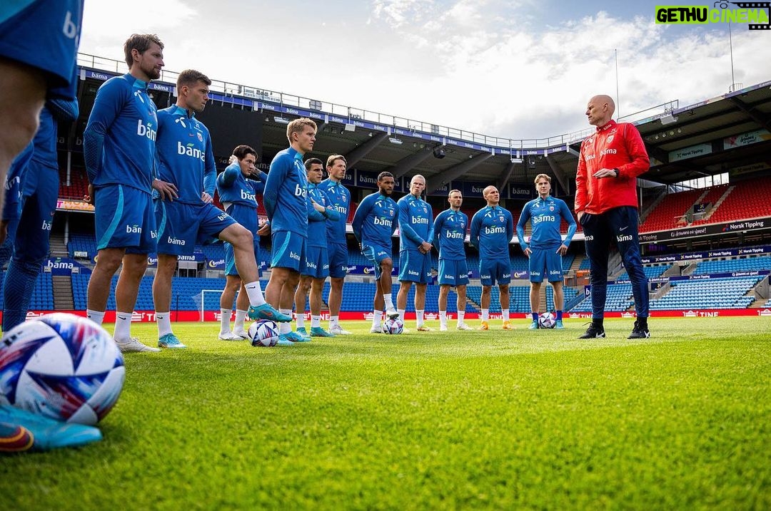 Martin Ødegaard Instagram - Big games ahead 🇳🇴 Ullevaal Stadion