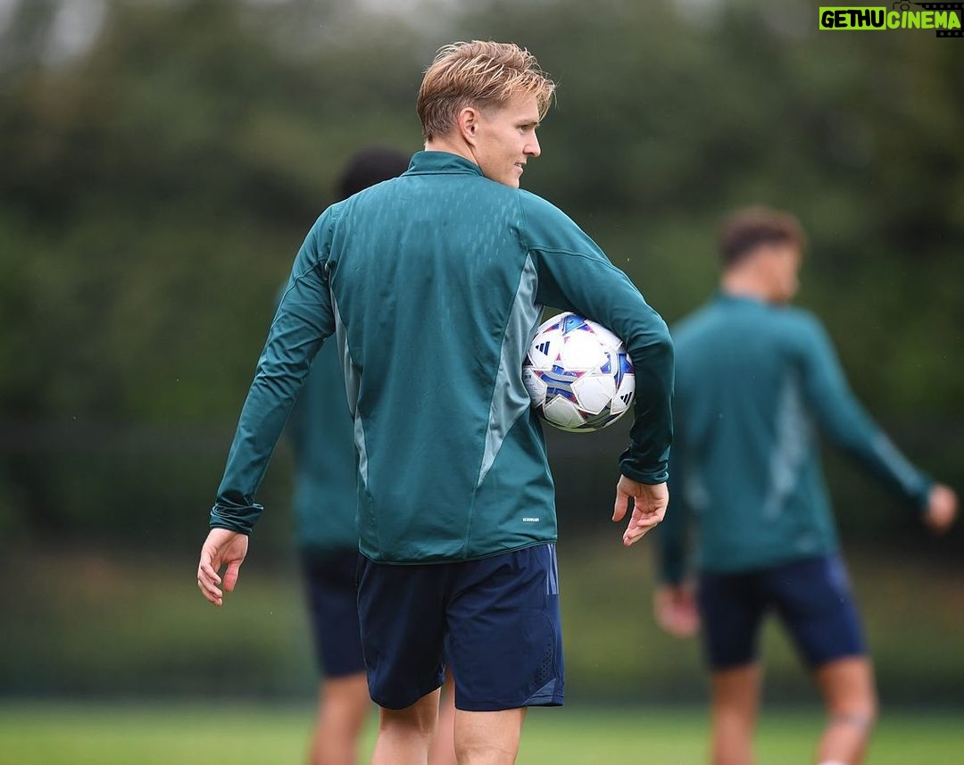 Martin Ødegaard Instagram - @championsleague time!👊🏼