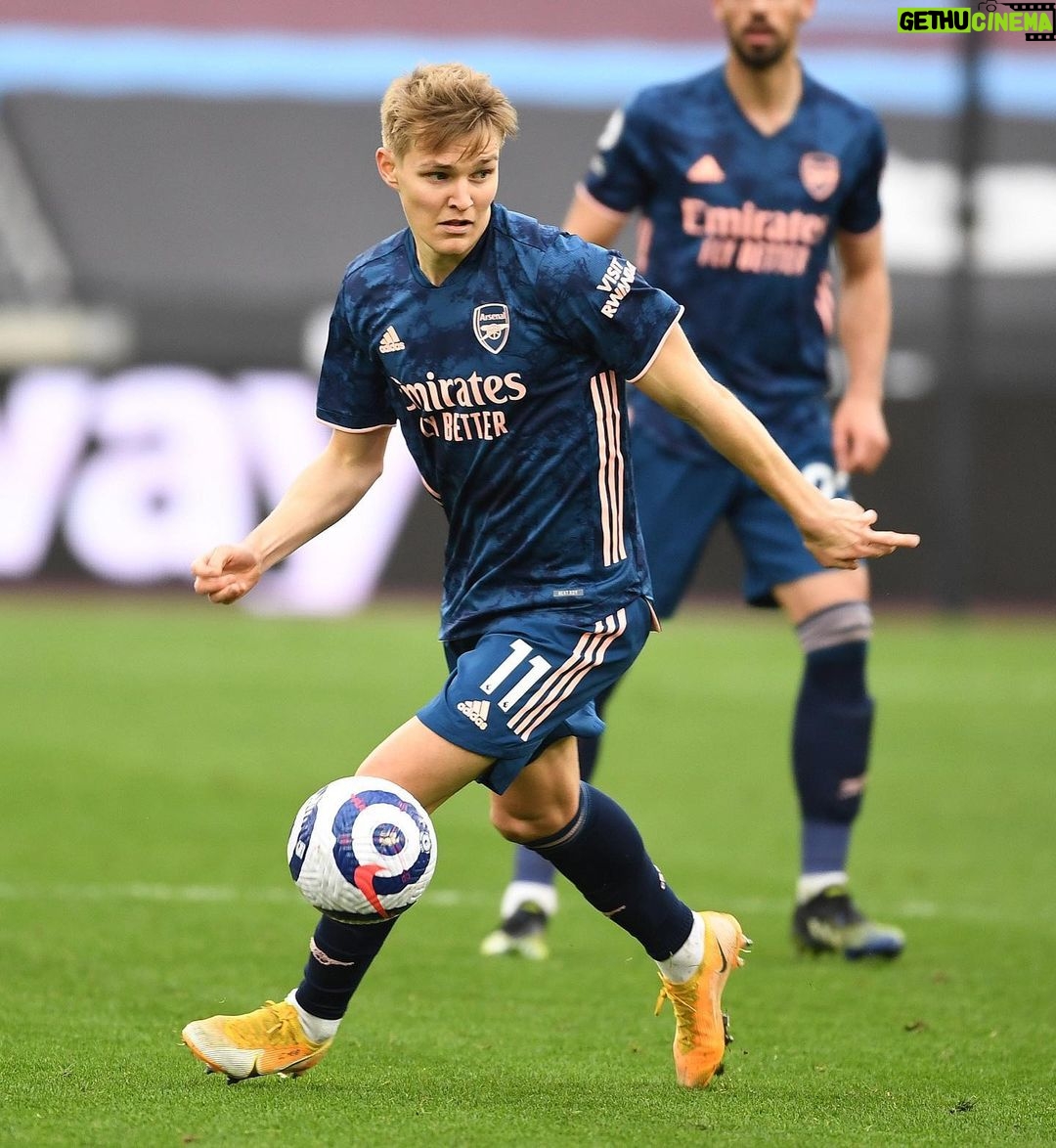 Martin Ødegaard Instagram - Happy with the reaction after a terrible start, but disappointed not to take the 3 points. We keep going 💪🏼 @arsenal