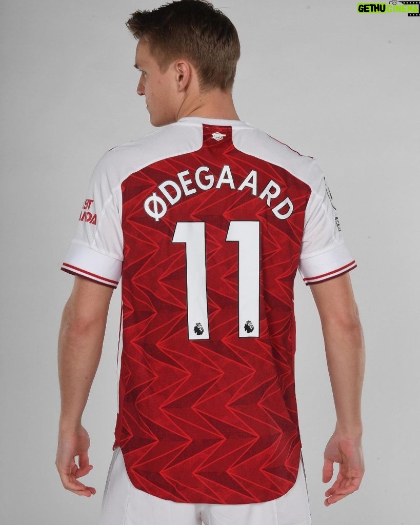 Martin Ødegaard Instagram - Let’s go, @arsenal !!🔴⚪️ Happy and proud to sign for this amazing club.