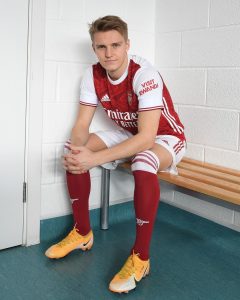 Martin Ødegaard Instagram - Let’s go, @arsenal !!🔴⚪️ Happy and proud to sign for this amazing club.