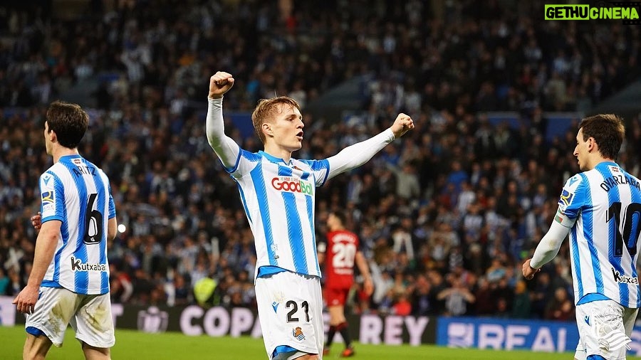 Martin Ødegaard Instagram - Closer to our goal. We keep going🙌🏼 @realsociedad Estadio de Anoeta