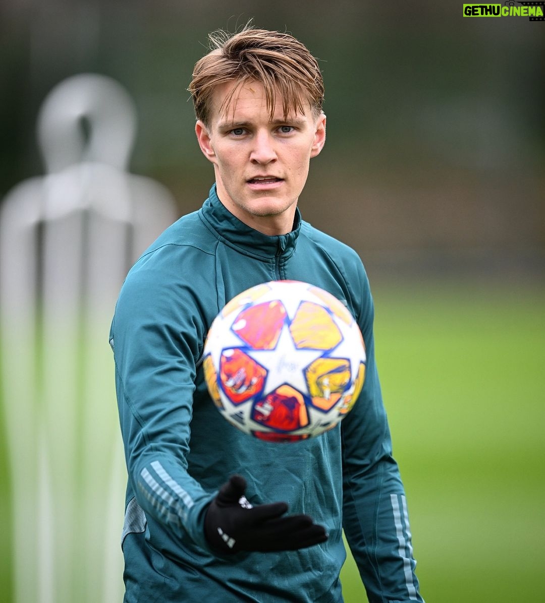 Martin Ødegaard Instagram - @championsleague time again👊🏼
