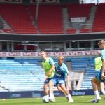 Martin Ødegaard Instagram - Ullevaal, sol og ball☀️🇳🇴