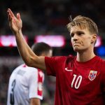 Martin Ødegaard Instagram - Fin samling med gutta🇳🇴❤️ Vi fighter videre! Takk for fantastisk støtte og stemning på Ullevaal! Ses i oktober 👊🏼