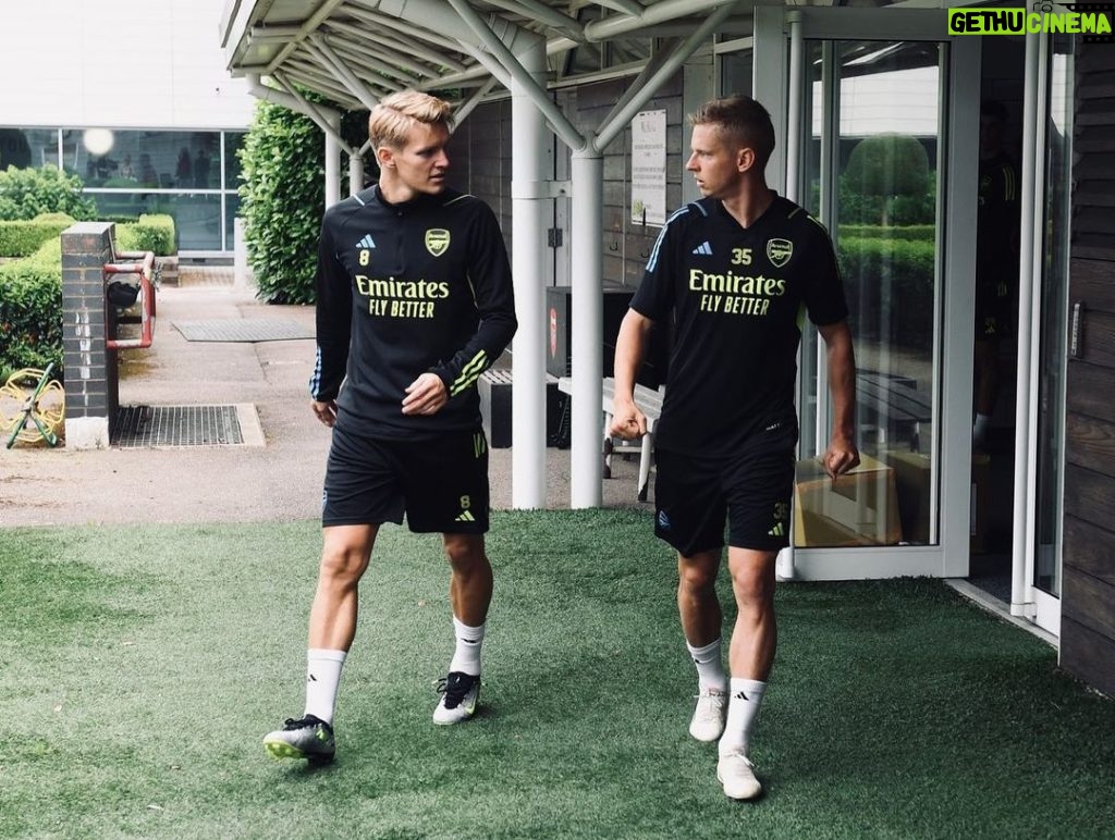 Martin Ødegaard Instagram - Hungrier than ever👊🏼