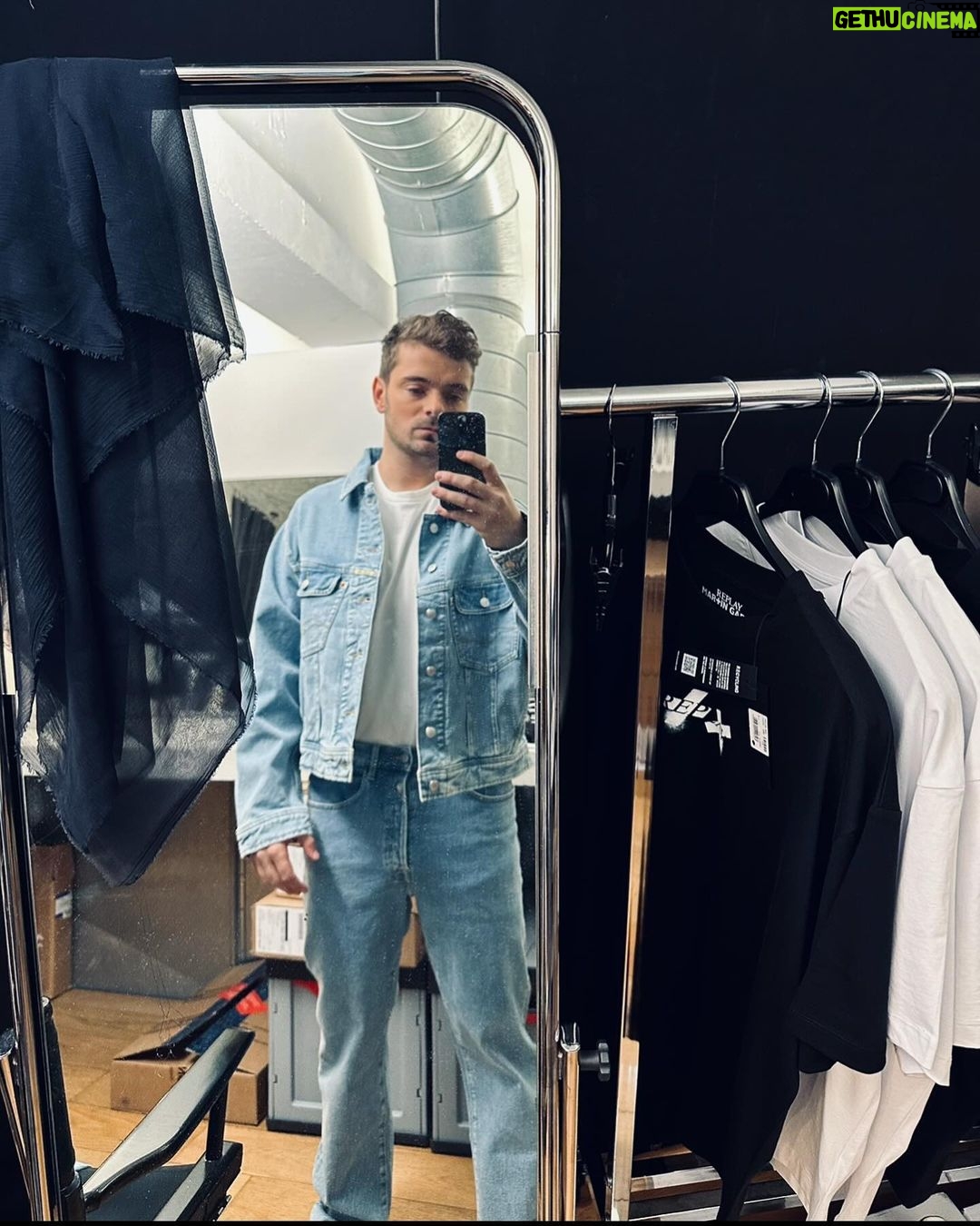 Martin Garrix Instagram - IT’S BACK! @replay #replay9zero1 Paris, France