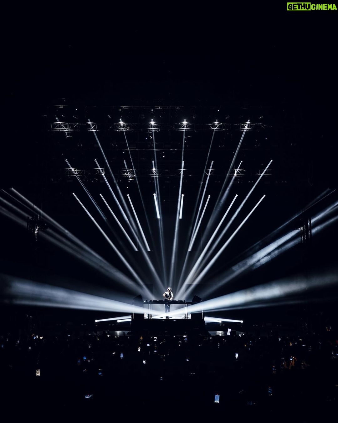 Martin Garrix Instagram - buenas noches parceros! couldn’t wish for a better show to kick off this tour! Thank you guys for everything ❤️🇨🇴 Bogotá, Colombia