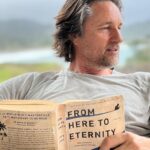 Martin Henderson Instagram - Love a good book on a rainy day. What are you guys reading right now ?